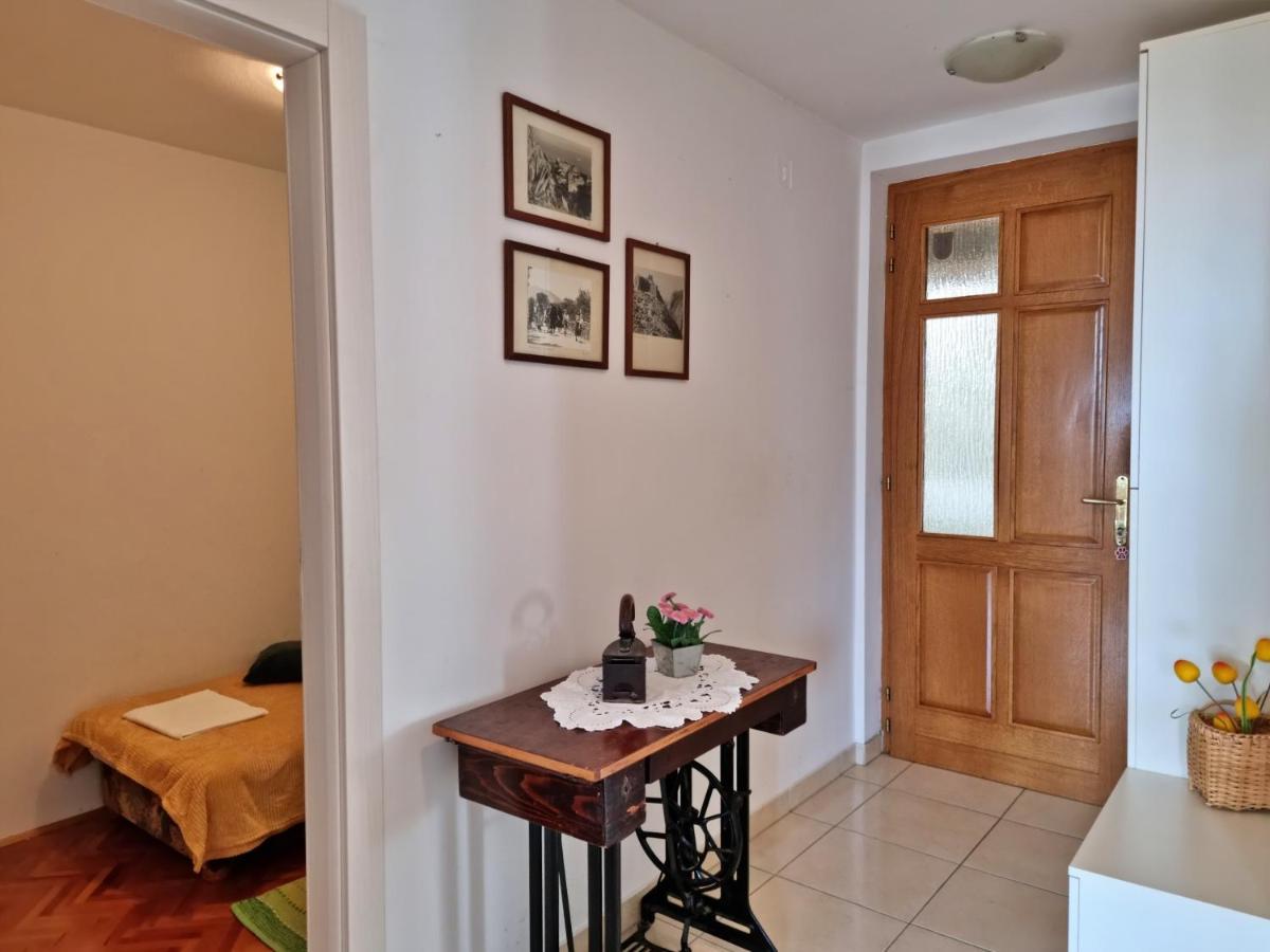 Apartment Tica Omiš Eksteriør bilde
