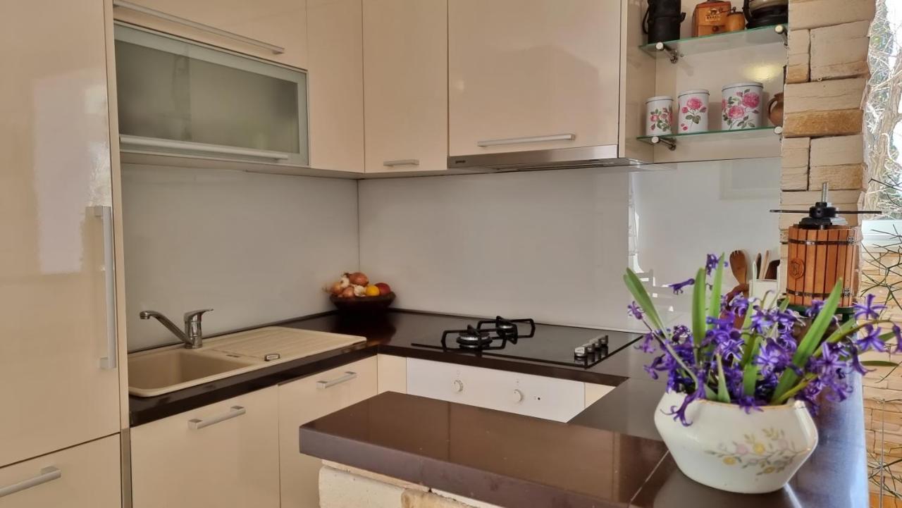Apartment Tica Omiš Eksteriør bilde