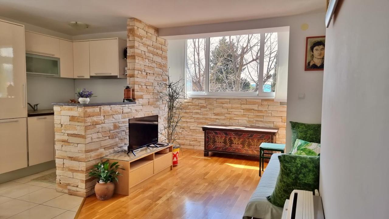 Apartment Tica Omiš Eksteriør bilde
