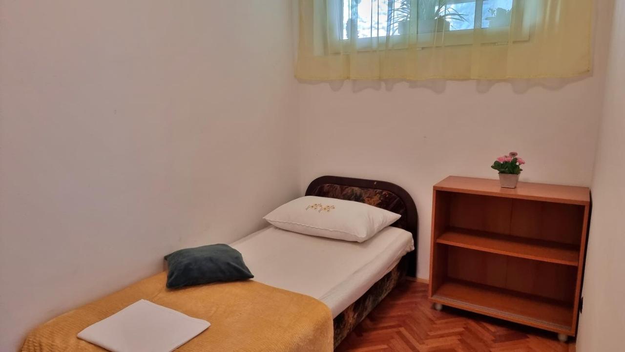 Apartment Tica Omiš Eksteriør bilde