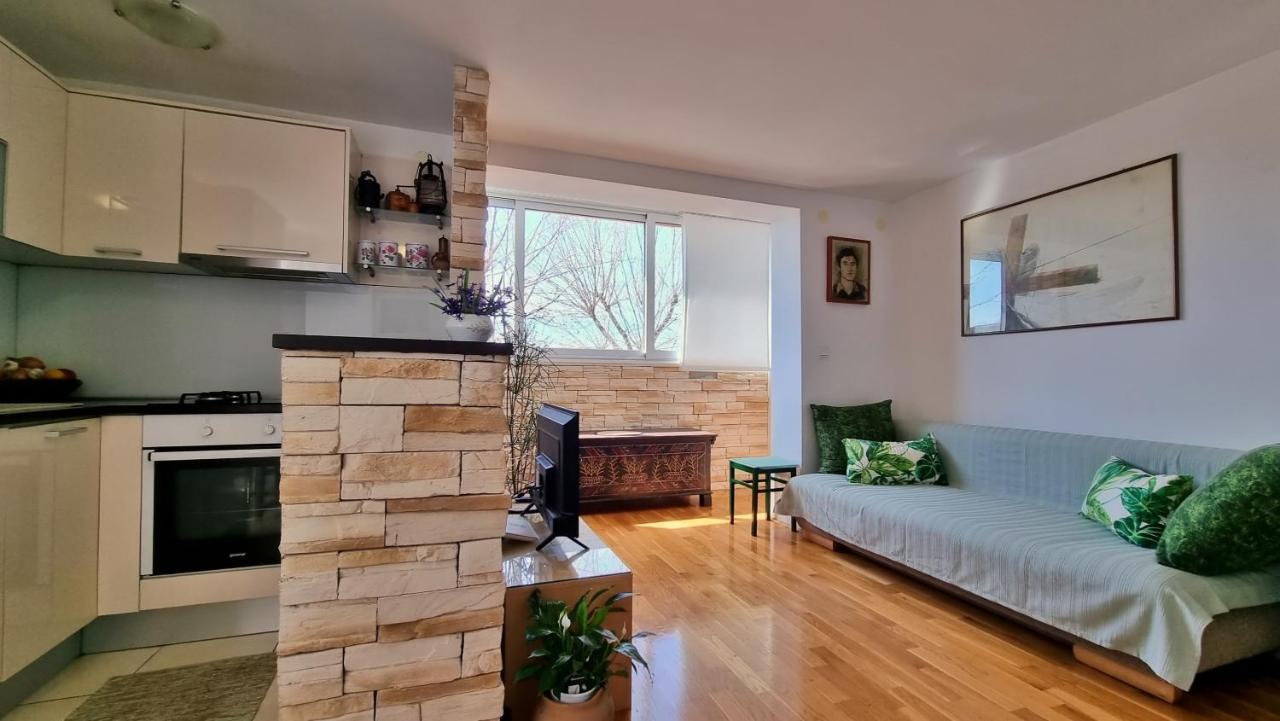 Apartment Tica Omiš Eksteriør bilde