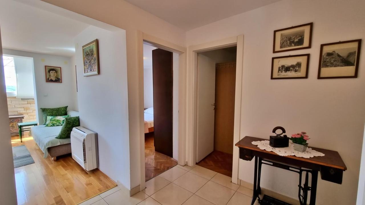 Apartment Tica Omiš Eksteriør bilde