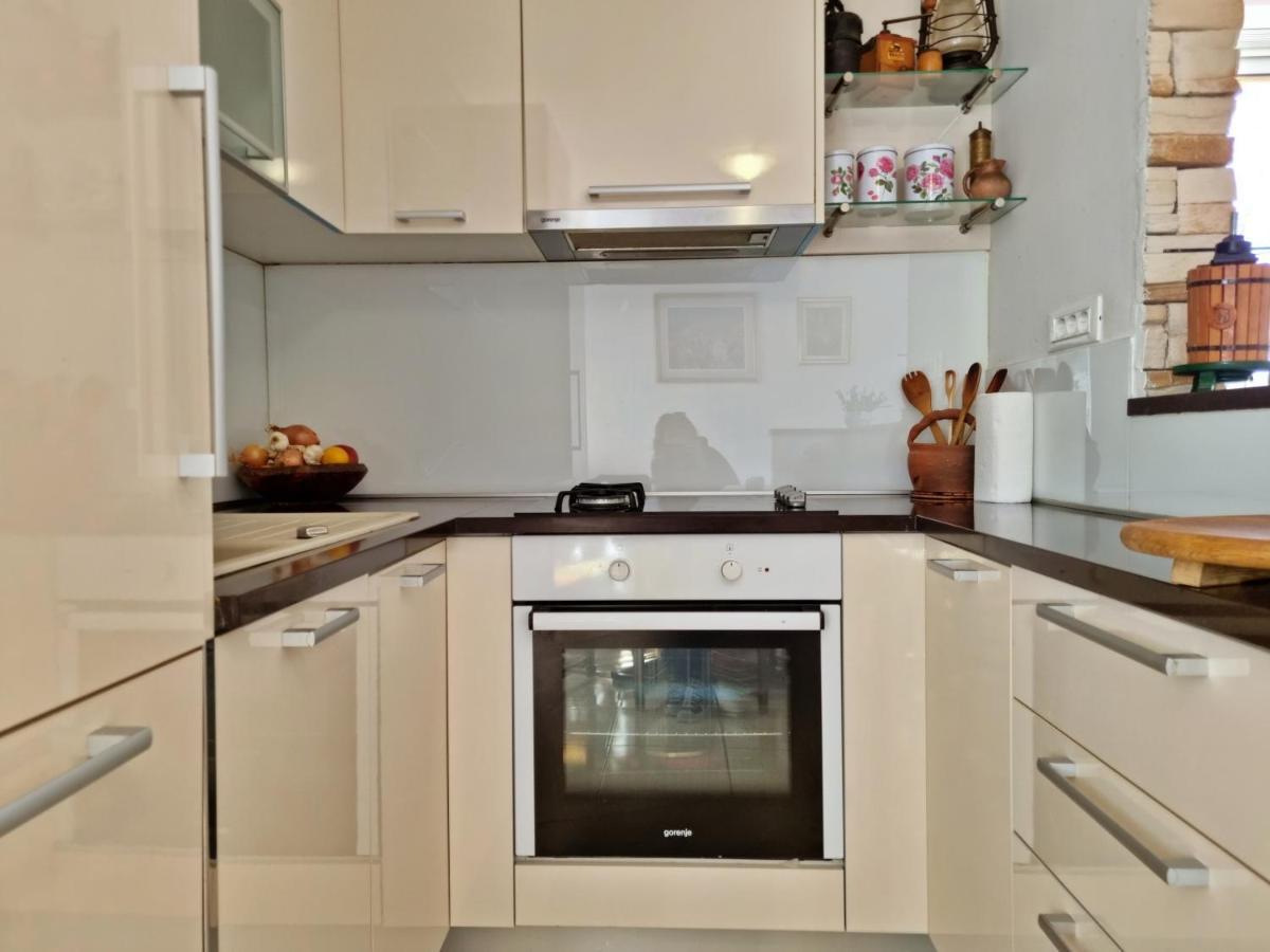 Apartment Tica Omiš Eksteriør bilde