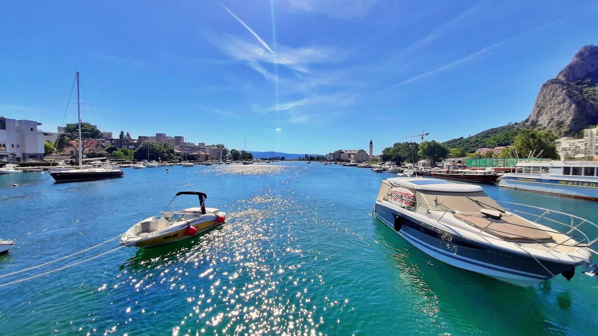 Apartment Tica Omiš Eksteriør bilde